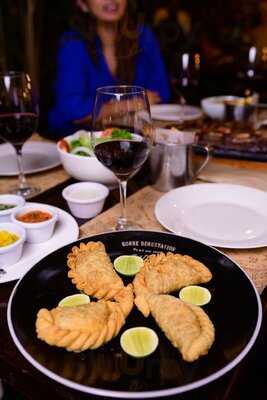 Resserva Carnes Y Vinos