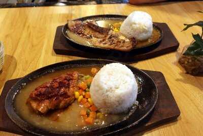 Manilenos Sizzling House