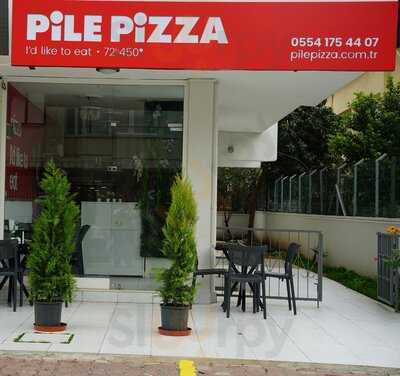 Pile Neapolitan Pizza