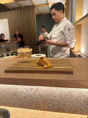 Akiro Hand Roll Bar