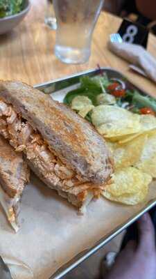 Disati Cafe And Bar