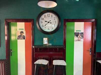 Shamrock Irish Pub