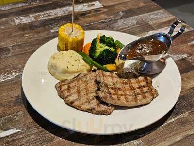 Wooden Board Restaurant