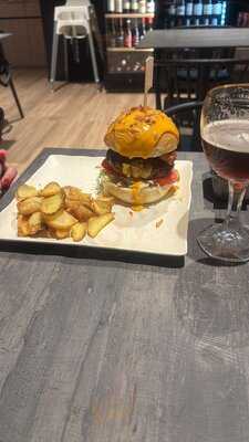 Kosmos Burger&steakhouse - Virtual Arena, Partinico