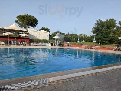 Tennis Club Nascosa, Latina