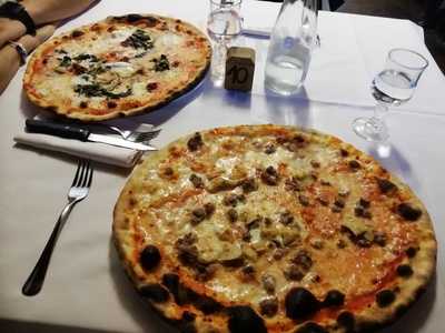 Senza Confini Pizzeria - Ristorante