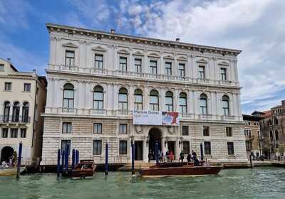 Palazzo Grassi Café, Venezia