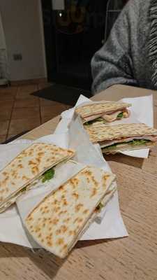 PIADINERIA ALBAKIARA, San Piero in Bagno