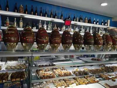 La Divina Pasticceria Caffetteria E Rosticceria