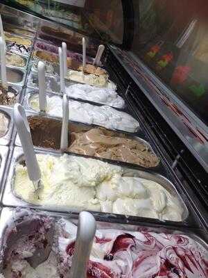 La Piazzetta Gelateria Artigianale, Oliveto Citra