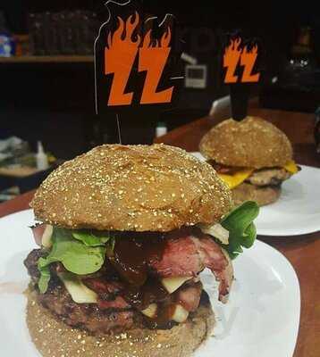 Cazzero Burger