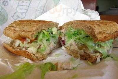 Subway Batel