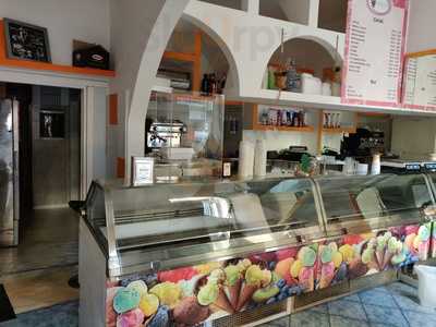 Gelateria in Antartide, Trieste