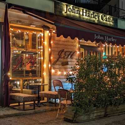 John Harley Caffe, Velletri