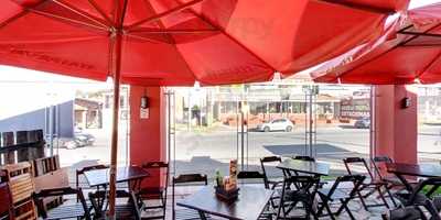 Canto's Bar