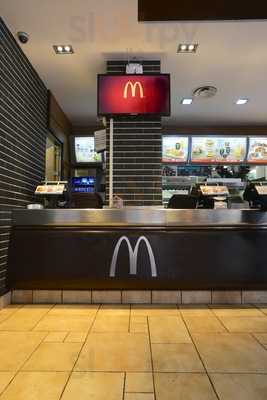 McDonald's Roma Fontana di Trevi, Roma