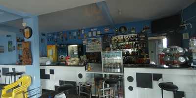 Pini Bar