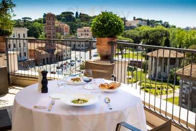 47 Circus Roof Garden, Roma