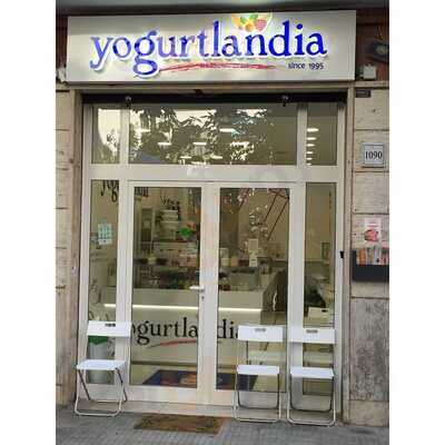 Yogurtlandia Roma Tuscolana, Roma