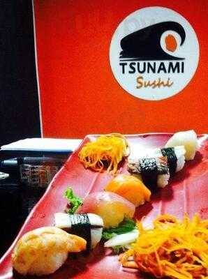 Tsunami Sushi