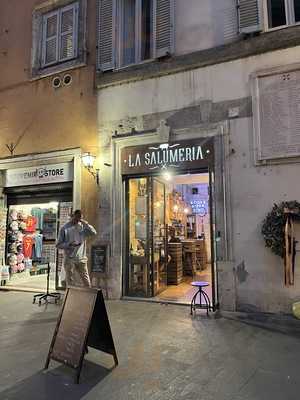 La Salumeria