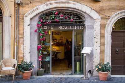 Caffè Novecento, Roma