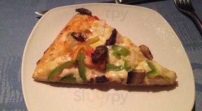 Adams Pizzaria