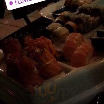 Flower Sushi Pub