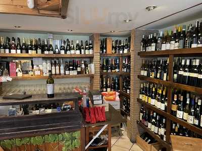 Enoteca Cavacini, Civitavecchia