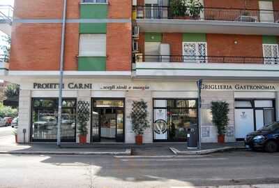 Proietti Carni, Roma