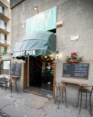 Derry Pub, Genova