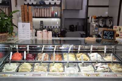 Gelateria Ice Cream IL GOLOSONE, Monterosso