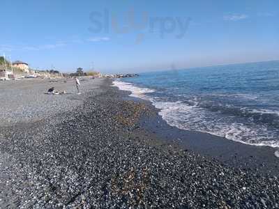 Thelma beach, Cogoleto