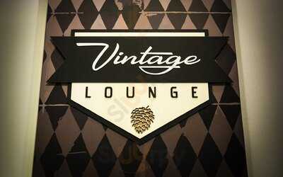 Vintage Lounge