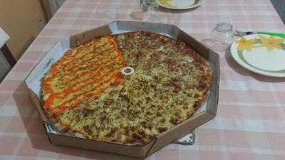 Mega Pizza