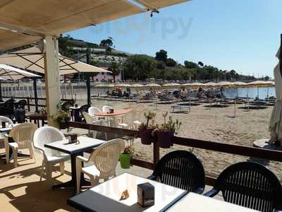 Baia Azzurra Beach & Restaurant, Santo Stefano al Mare