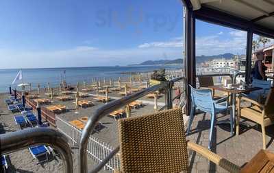 Bagni Giardino Bar, Pietra Ligure