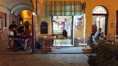 Valentina Arte & Cucina, Finale Ligure