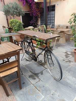 A Vegia Butega Du Cafe, Albenga