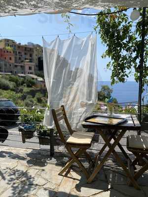 Terra Rossa Corniglia Winebar