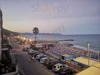 Bagni Golden Beach, Ceriale