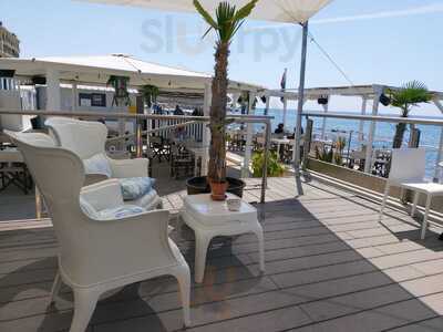 Il Garroccio Beach Restaurant & Lounge Bar