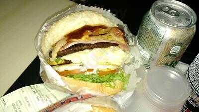 Tuka's Burger