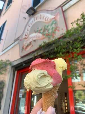 Gelateria Rossofragola, Uggiate-Trevano