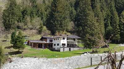 Rifugio alla cascata, Vezza d'Oglio