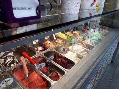 Gelateria-Caffetteria Al Bacio, Seveso