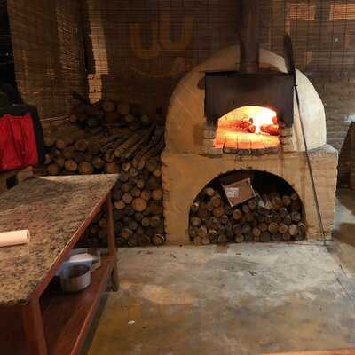 Pizzaria Forno A Lenha