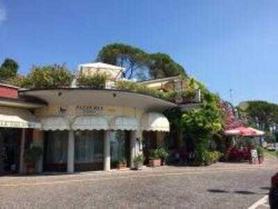 Saturnia, Gardone Riviera