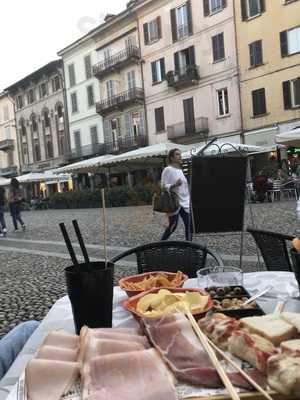 The King's bar, Pavia