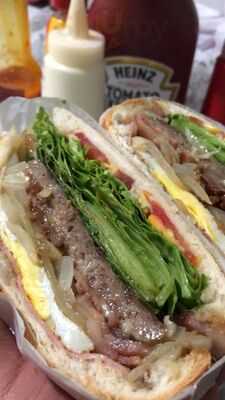 Mega Lanches E Sorvetes menu
